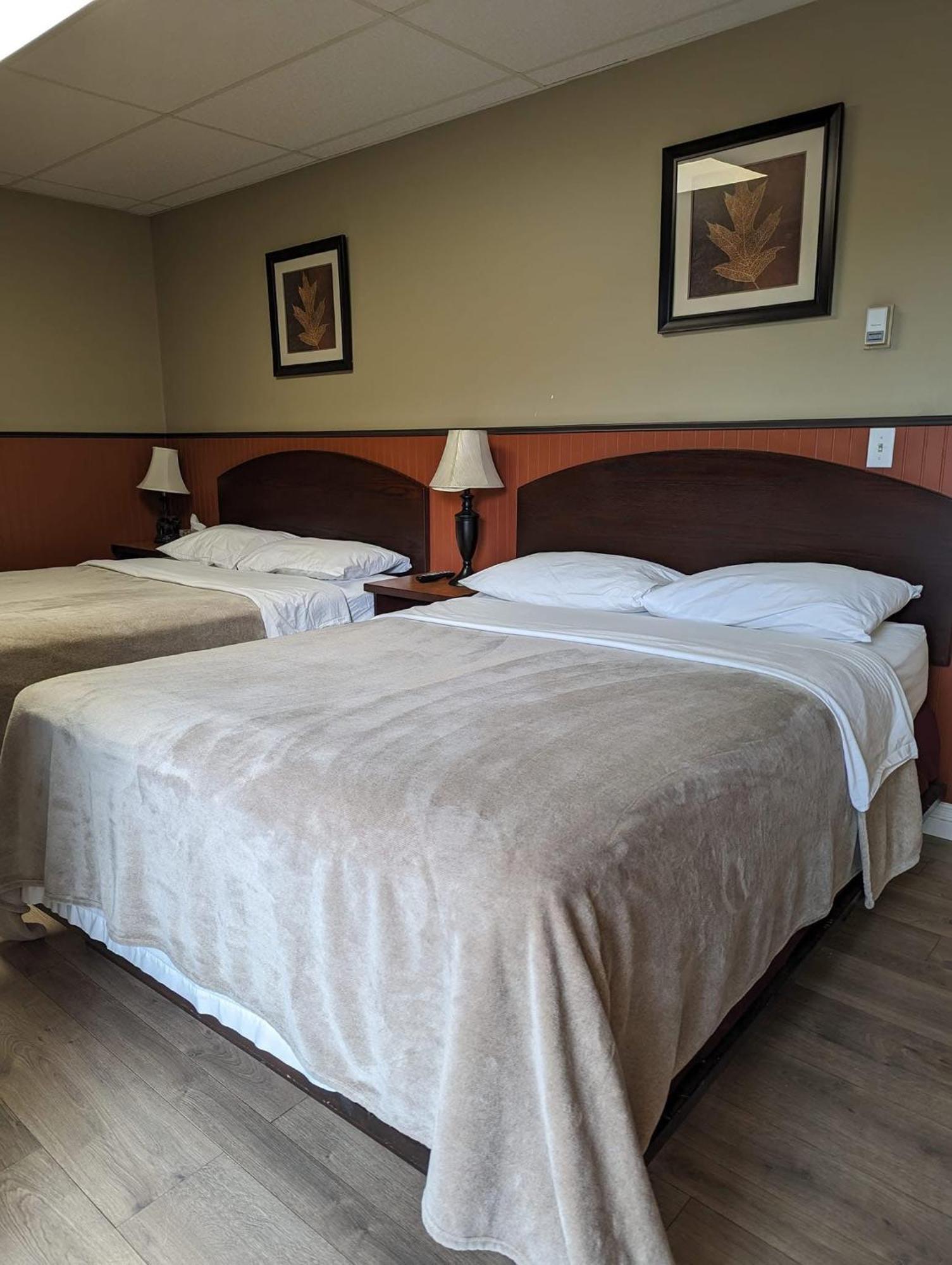 Merritt Lodge Luaran gambar